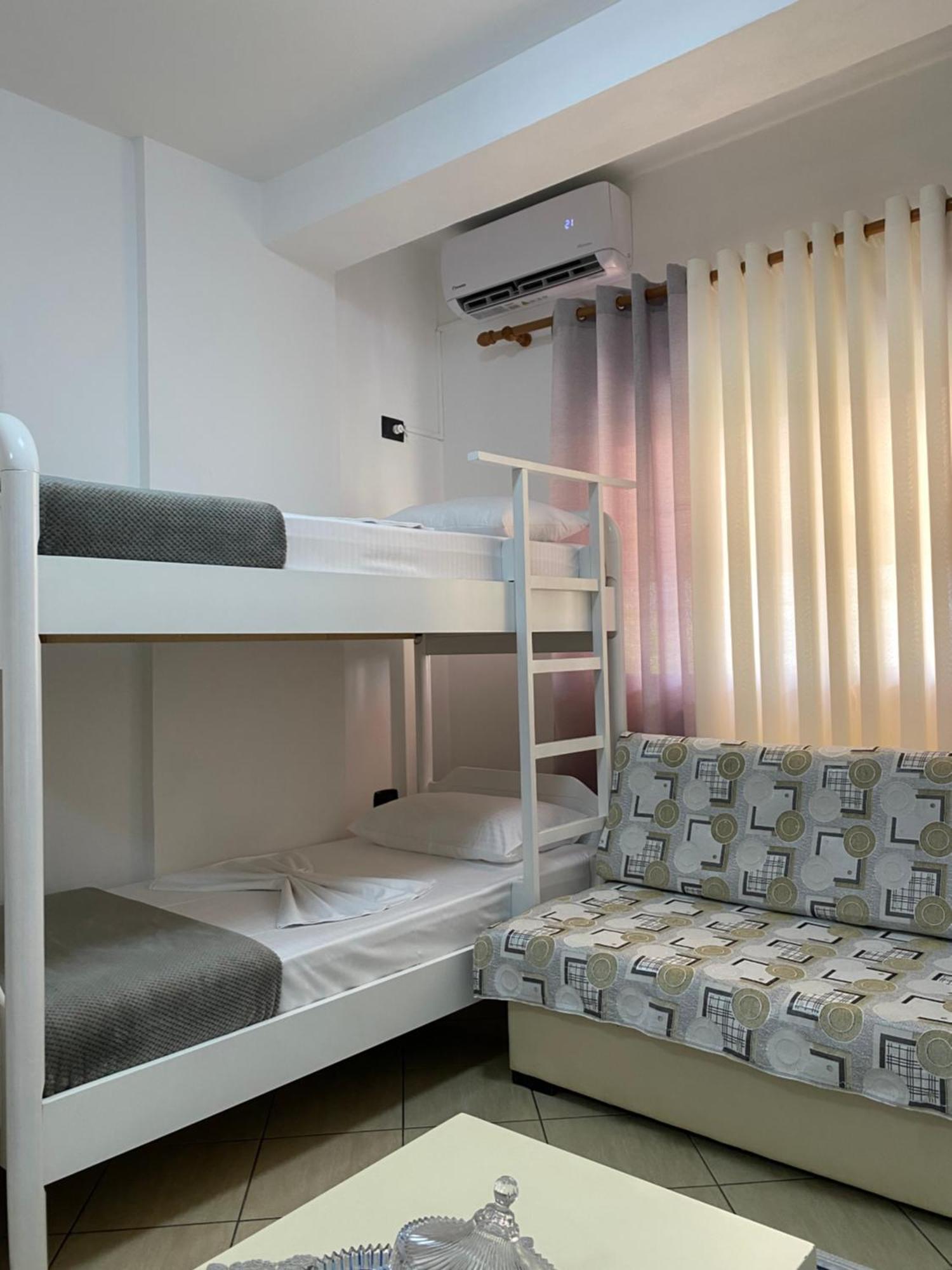 Rikardo Apartament Apartment Vlore Exterior photo